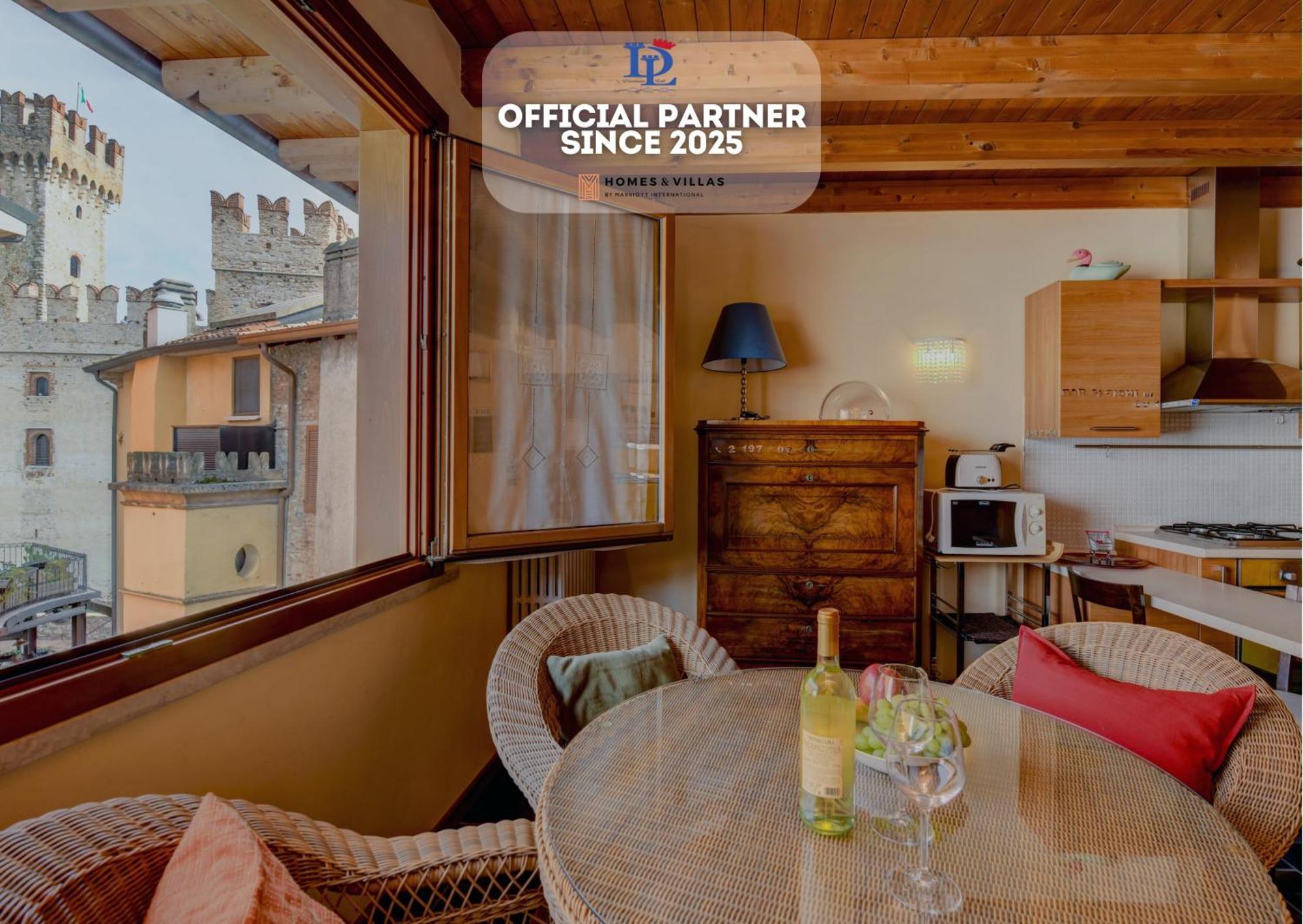 Desenzanoloft Official Partner Marriott Homes & Villas -Penthouse Never Say Never Sirmione Castle View Εξωτερικό φωτογραφία